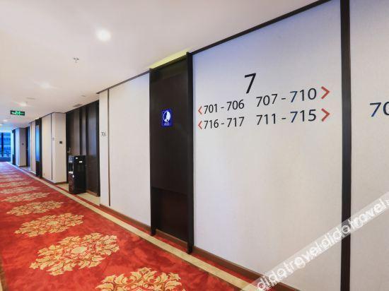 Aston Kartika Grogol Hotel & Conference Center Yakarta Exterior foto
