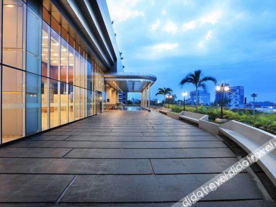 Aston Kartika Grogol Hotel & Conference Center Yakarta Exterior foto