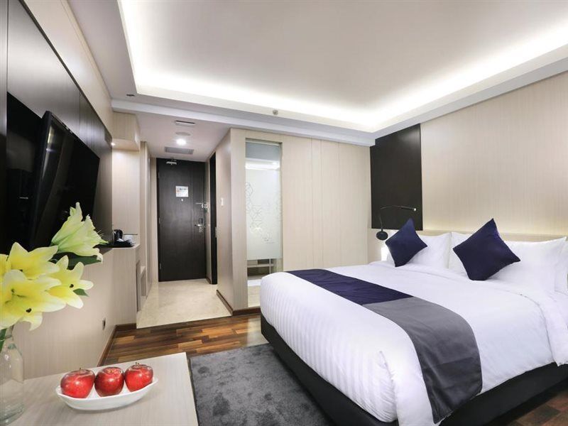 Aston Kartika Grogol Hotel & Conference Center Yakarta Exterior foto
